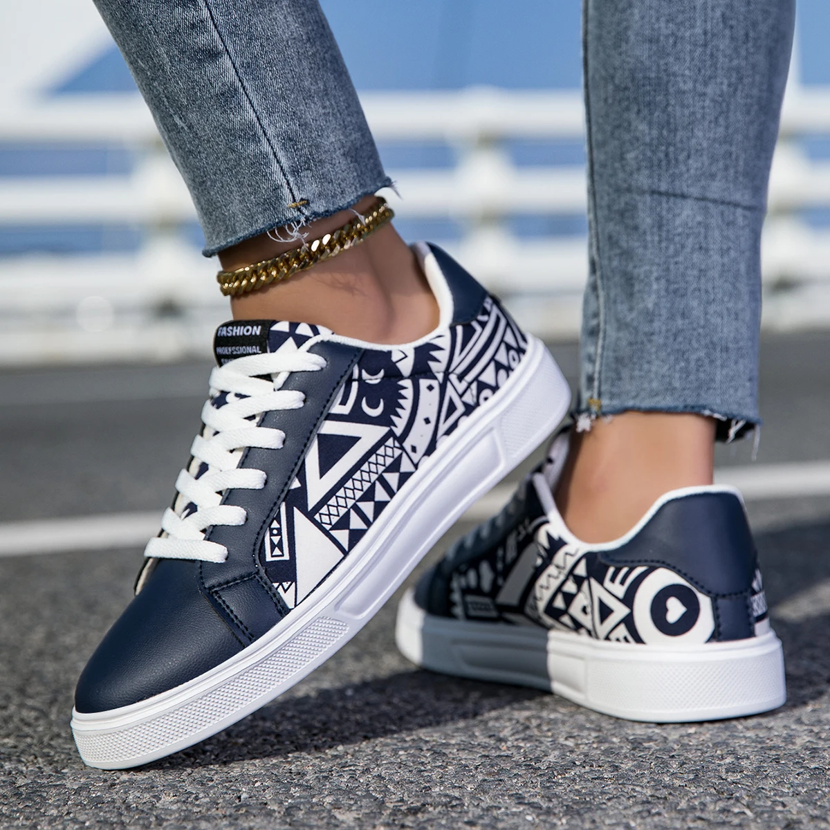 YRZL Casual Sneakers - Image 5