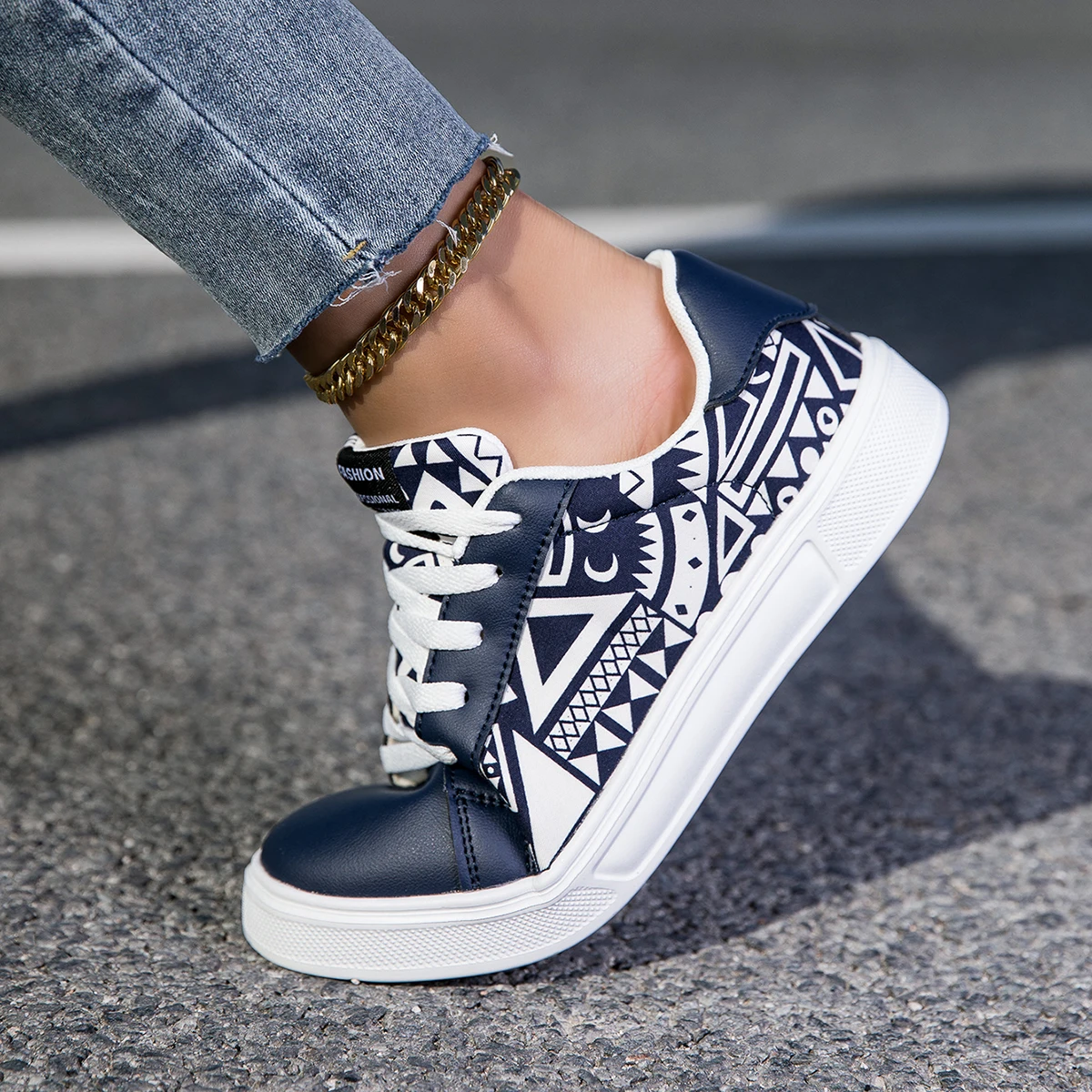 YRZL Casual Sneakers - Image 6